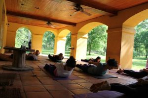 404685_642977879051367_208321947_n